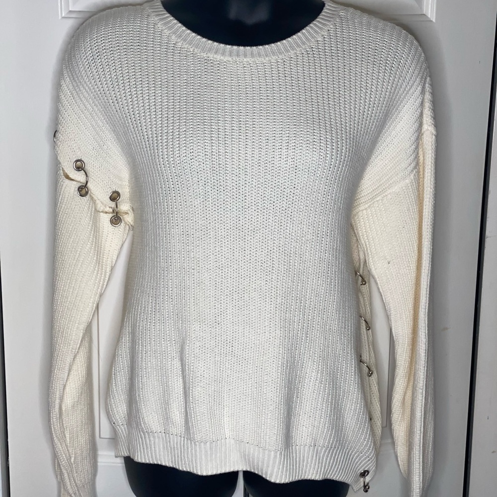Plus Size Link Detail Sweater